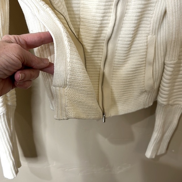 Banana Republic Cream Moto Sweater Jacket Asymmetrical Zip up Pockets Sz LP - Picture 13 of 13
